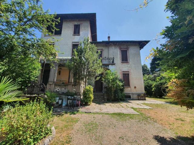 Villa Indipendente in vendita a Quartiere Giorgella, Corsico