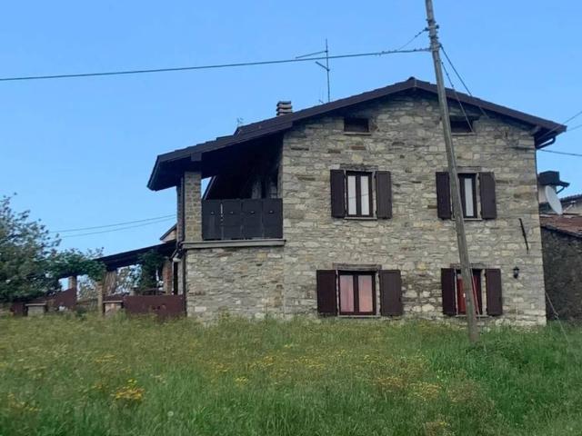 Villa Indipendente in vendita a Corte Brugnatella