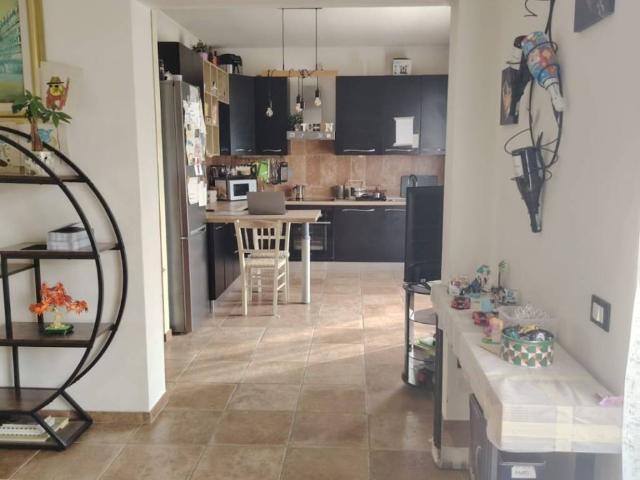 Villa Indipendente in vendita a Corte Brugnatella