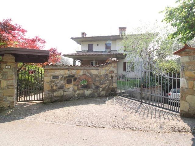 Villa Indipendente in vendita a Corte Franca, Lombardia