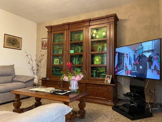 Villa Indipendente in vendita a Cortemaggiore, Reggio Emilia