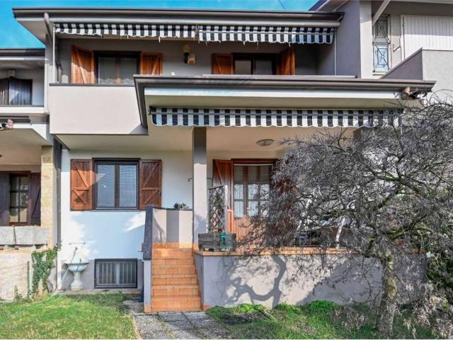 Villa Indipendente in vendita a Cortenuova, Lombardia