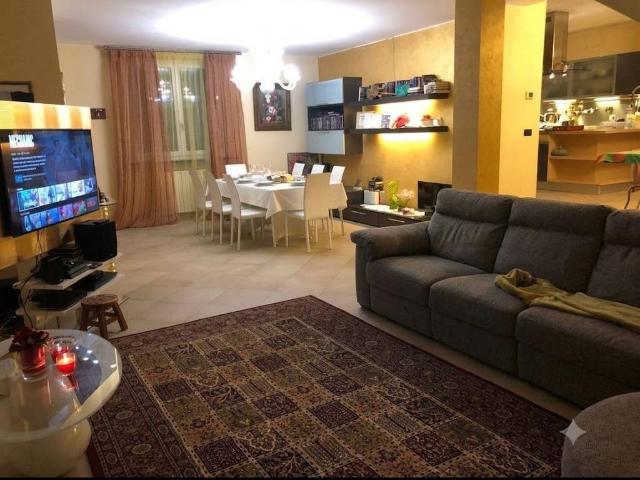 Villa Indipendente in vendita a Corteolona, Lombardia