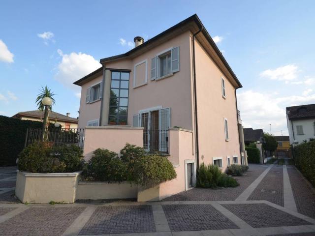 Villa Indipendente in vendita a Corteolona, Lombardia