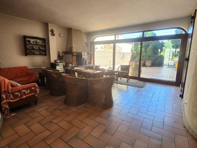 Villa Indipendente in vendita a Corteolona, Lombardia