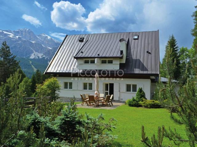 Villa Indipendente in vendita a Cortina D'ampezzo, Veneto