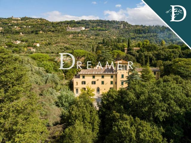 Villa Indipendente in vendita a Cortona, Toscana