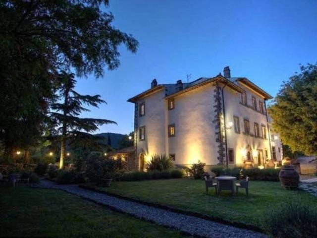 Villa Indipendente in vendita a Tavarnelle-Sant'Eusebio, Cortona
