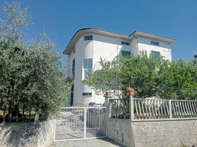 Villa Indipendente in vendita a Terontola, Cortona
