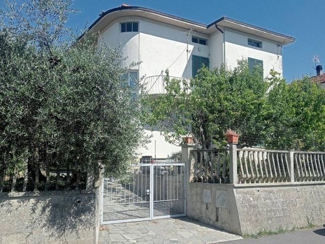 Villa Indipendente in vendita a Terontola, Cortona