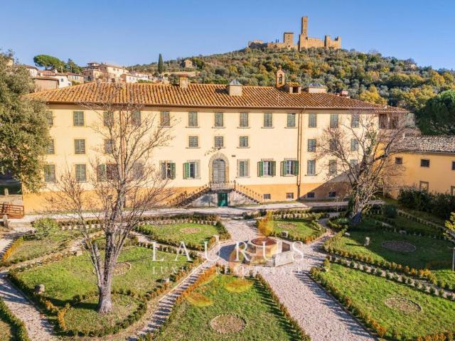 Villa Indipendente in vendita a Montecchio, Cortona