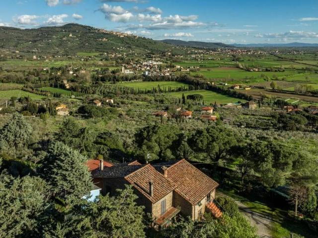 Villa Indipendente in vendita a Tavarnelle-Sant'Eusebio, Cortona