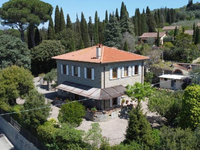 Villa Indipendente in vendita a Cortona, Toscana