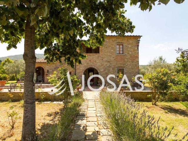 Villa Indipendente in vendita a Tavarnelle-Sant'Eusebio, Cortona