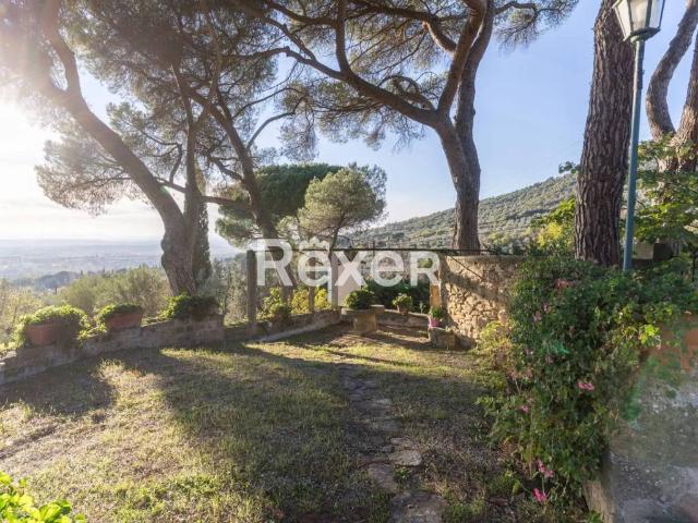 Villa Indipendente in vendita a Tavarnelle-Sant'Eusebio, Cortona
