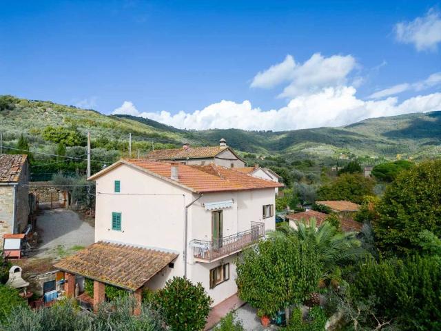 Villa Indipendente in vendita a Tavarnelle-Sant'Eusebio, Cortona