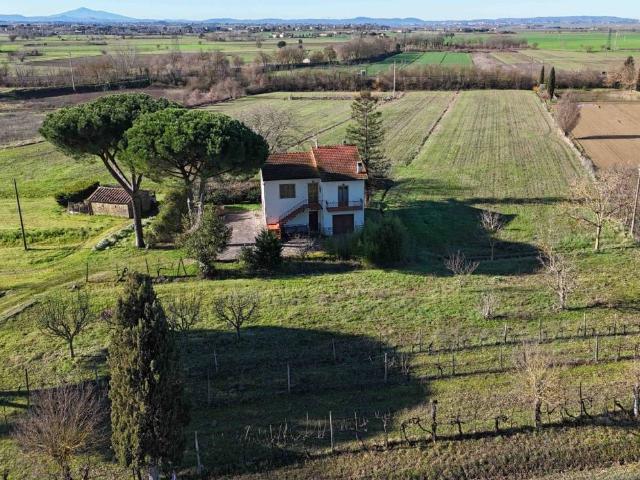 Villa Indipendente in vendita a Tavarnelle-Sant'Eusebio, Cortona