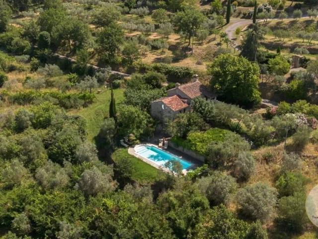 Villa Indipendente in vendita a Cortona