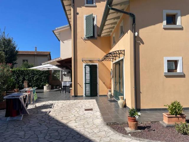Villa Indipendente in vendita a Monsigliolo, Cortona