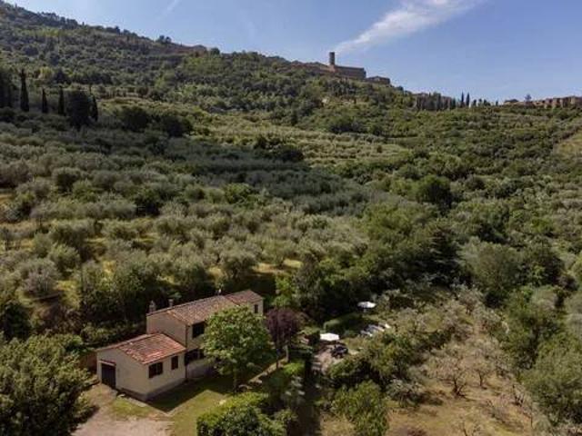 Villa Indipendente in vendita a Tavarnelle-Sant'Eusebio, Cortona