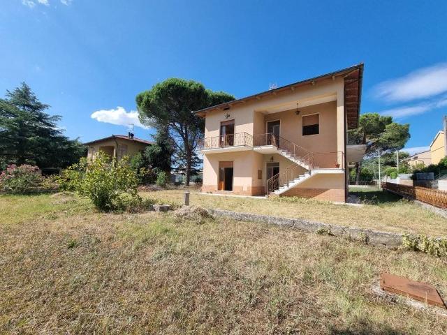 Villa Indipendente in vendita a Bacialla, Cortona