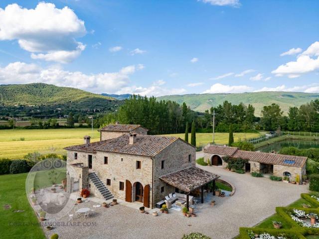 Villa Indipendente in vendita a Cortona, Toscana
