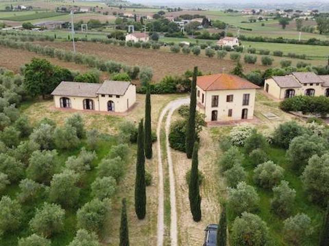 Villa Indipendente in vendita a Cortona, Toscana