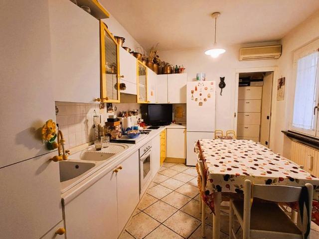 Villa Indipendente in vendita a Corvino San Quirico, Lombardia