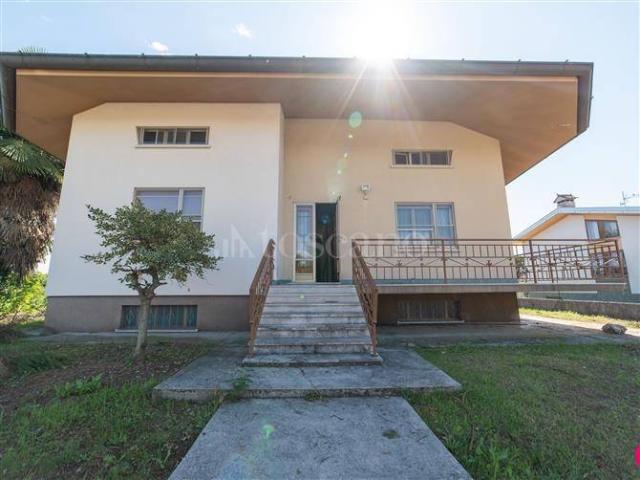 Villa Indipendente in vendita a Coseano, Friuli-Venezia Giulia