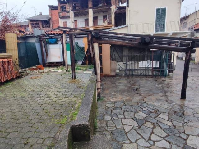 Villa Indipendente in vendita a Lavino, Piemonte