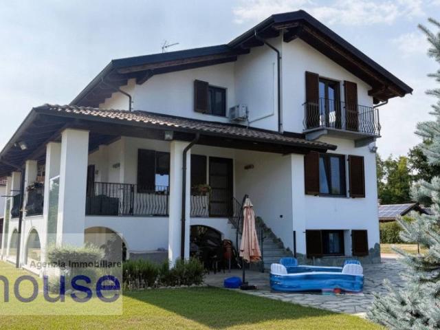 Villa Indipendente in vendita a Piemonte, Biella