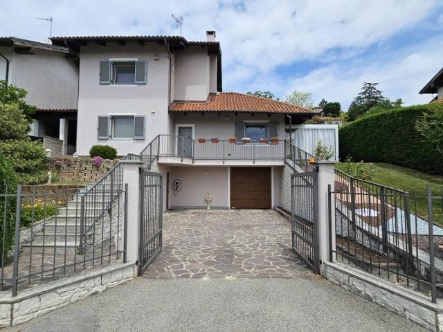 Villa Indipendente in vendita a Piemonte, Asti