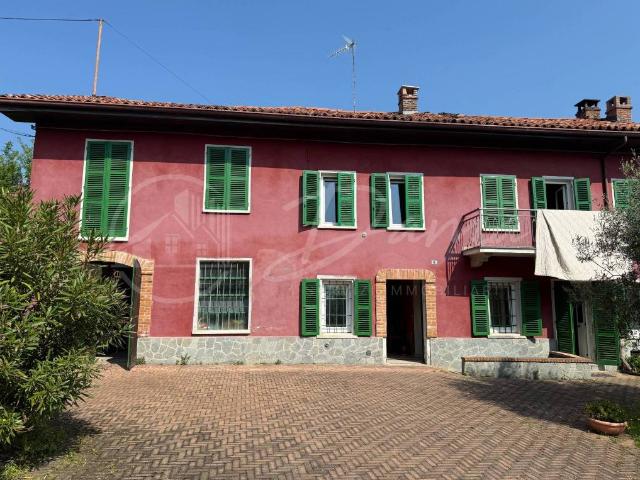 Villa Indipendente in vendita a Piemonte, Asti
