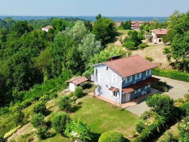 Villa Indipendente in vendita a Piemonte, Asti