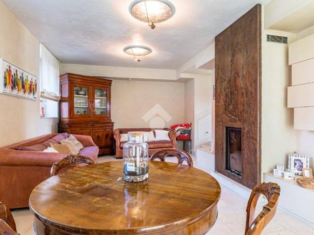 Villa Indipendente in vendita a Costa Di Mezzate, Lombardia