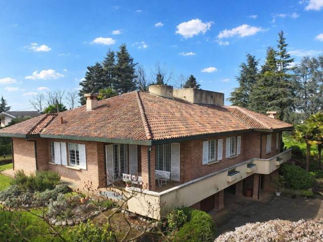 Villa Indipendente in vendita a Costa Masnaga, Lombardia