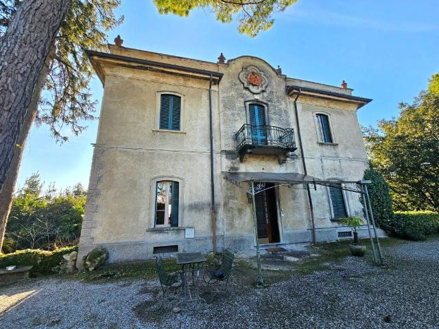 Villa Indipendente in vendita a Costa Masnaga, Lombardia
