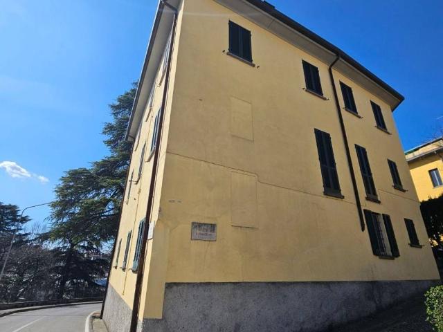 Villa Indipendente in vendita a Costa Masnaga, Lombardia
