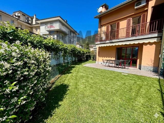 Villa Indipendente in vendita a Costa Volpino, Lombardia