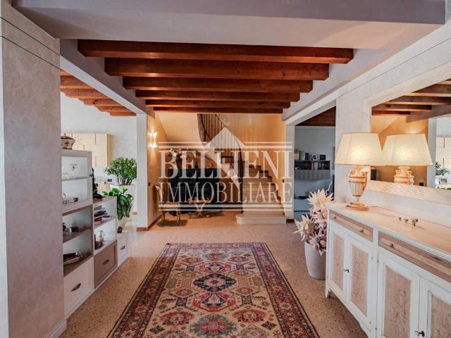 Villa Indipendente in vendita a Costabissara, Veneto