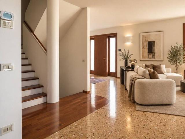 Villa Indipendente in vendita a Pignare, Costabissara