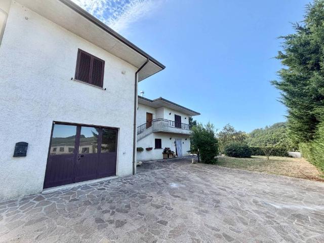 Villa Indipendente in vendita a Villa Col dei Canali, Costacciaro