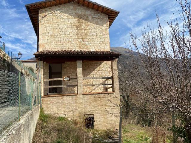Villa Indipendente in vendita a Costacciaro, Umbria