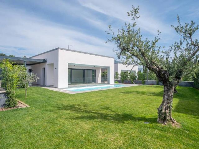 Villa Indipendente in vendita a Costermano, Veneto