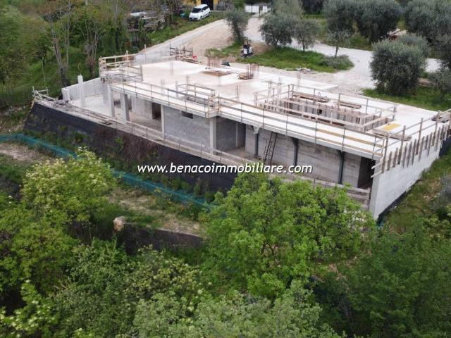 Villa Indipendente in vendita a Castion Veronese, Costermano