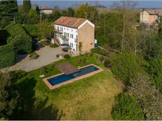 Villa Indipendente in vendita a Piemonte, Asti