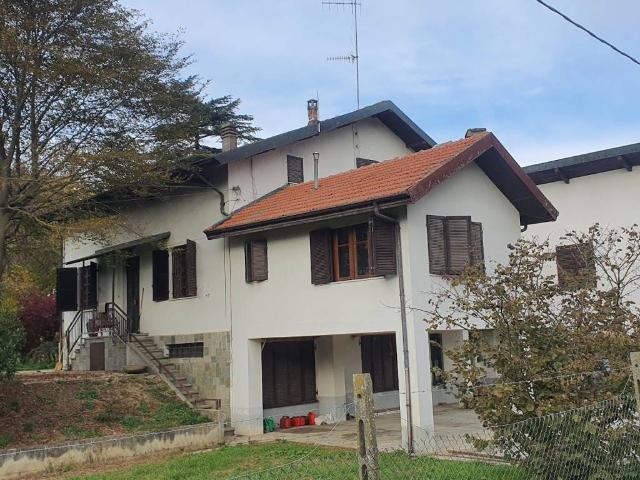 Villa Indipendente in vendita a Piemonte, Asti