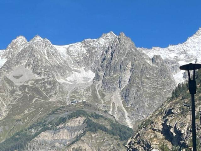 Villa Indipendente in vendita a Courmayeur