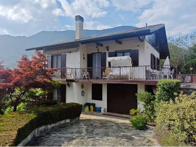 Villa Indipendente in vendita a Crandola Valsassina, Lombardia