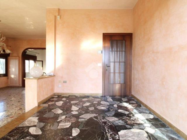 Villa Indipendente in vendita a Olmo, Creazzo
